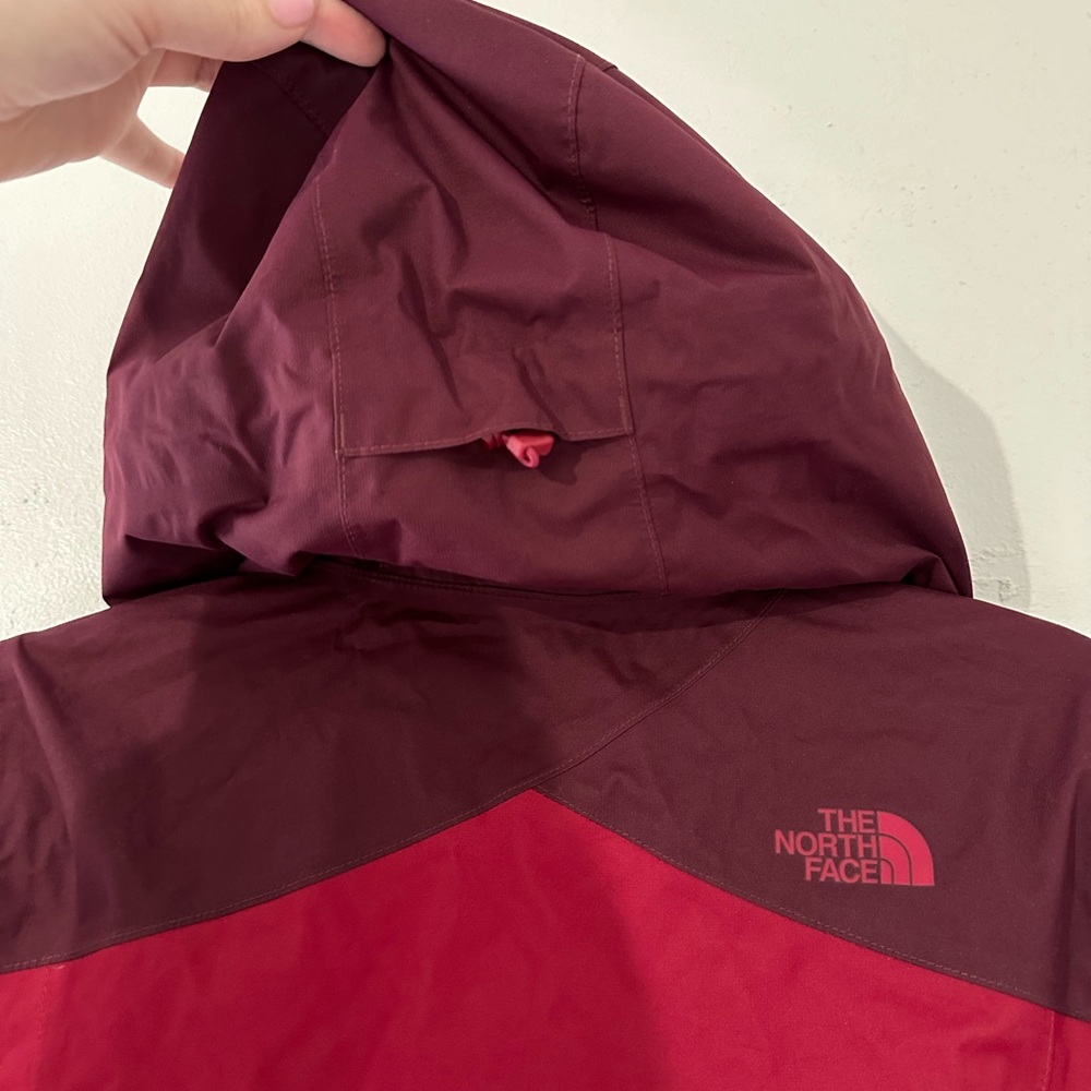 🎉FLASH SALE🎉 The North Face Resolve Plus Jacket - Picture 6 of 6